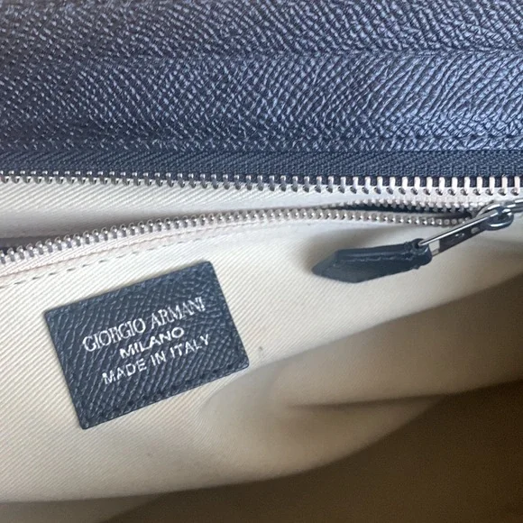 Giorgio Armani -top handle bag - black textured leather with silver hardware - Picture 8 of 9